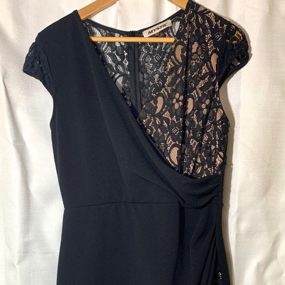Black lace back cocktail dress - Picture 1 of 4